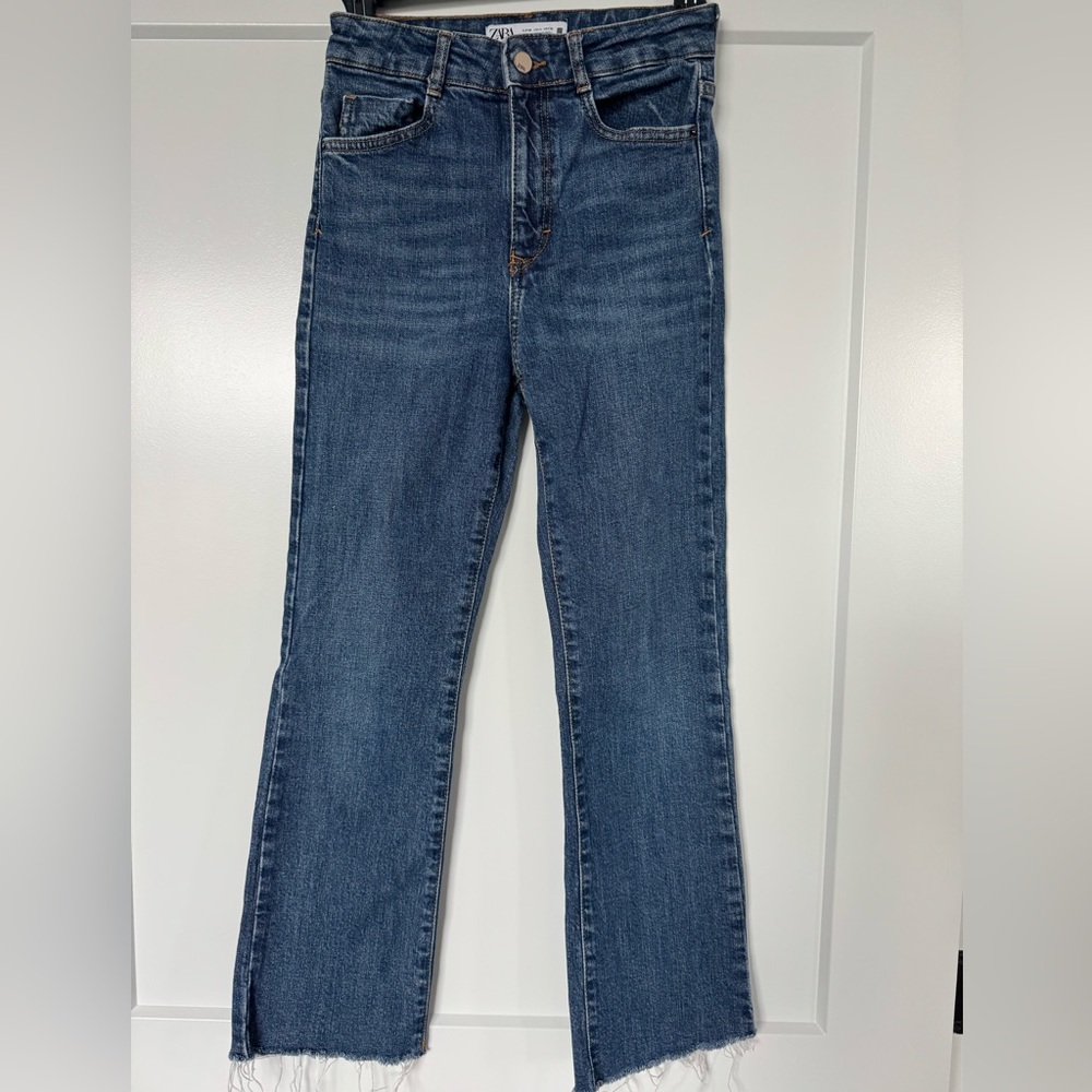 Zara Jeans Medium High Rise Raw Hem Straight Leg Women's Size 4